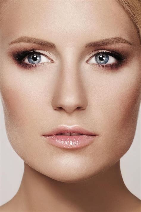 Trucco Sposa: 10 consigli dalla base ai ritocchi 